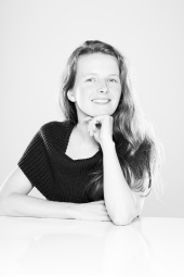 SARAH SIMBLET
